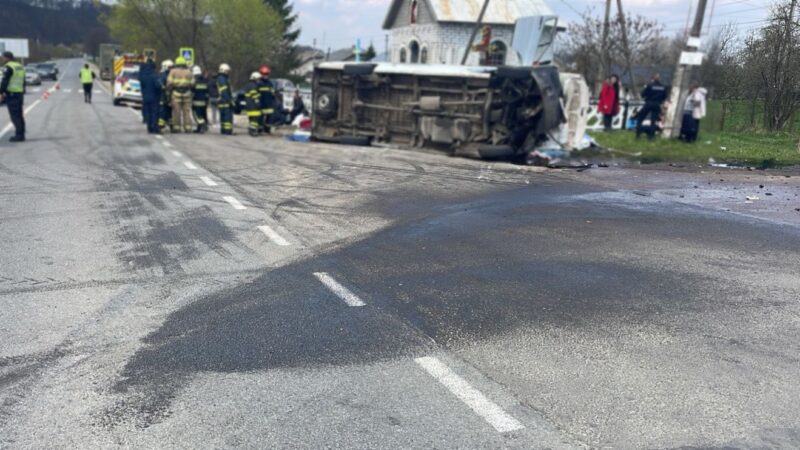 Маршрутка потрапила в жахливу смертельну ДТП: багато поранених