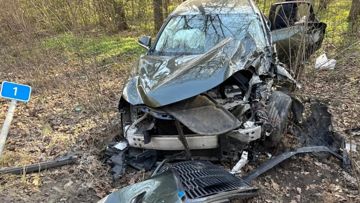 v7 a2d414299fb951cb8b40f2bf18cea7f1