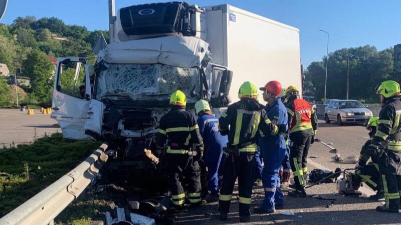 Смертельна ДТП на Обухівщині: водій вантажівки помер у лікарні