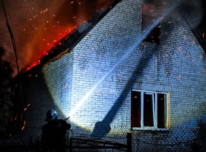 На Самбірщині під час пожежі в будинку загинула 69-річна жінка